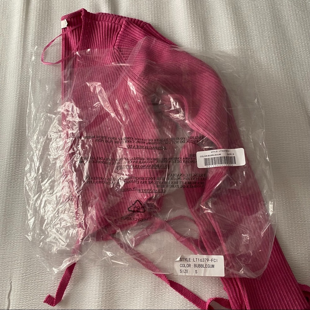 New in Package Lulu’s Lush Pink Cropped Wrapped Waist Sweater - Picture 12 of 13